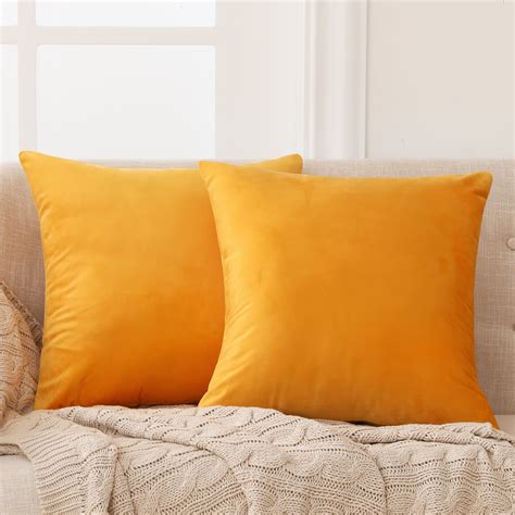 26x26|26 inch square pillow.